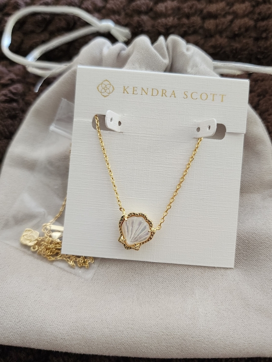 Kendra Scott Jewelry - Kendra Scott Gold Necklace with White Shell Pendant